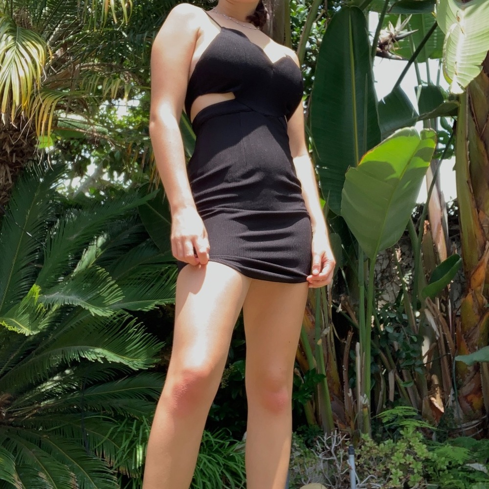 Little black dress - Picture 2 of 4